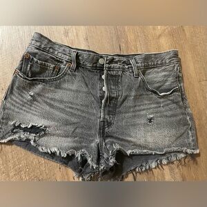 Levi’s black jeans shorts size 31, button up